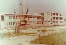 Budowa szkoły (60 kB)